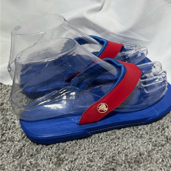 CROCS Red and Blue Flip-Flop Sandals Size 3J - Picture 2 of 5